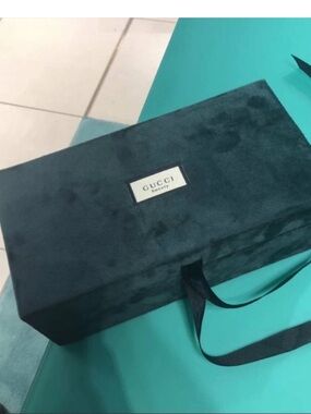 Gucci beauty gift makeup/ jewelry box
